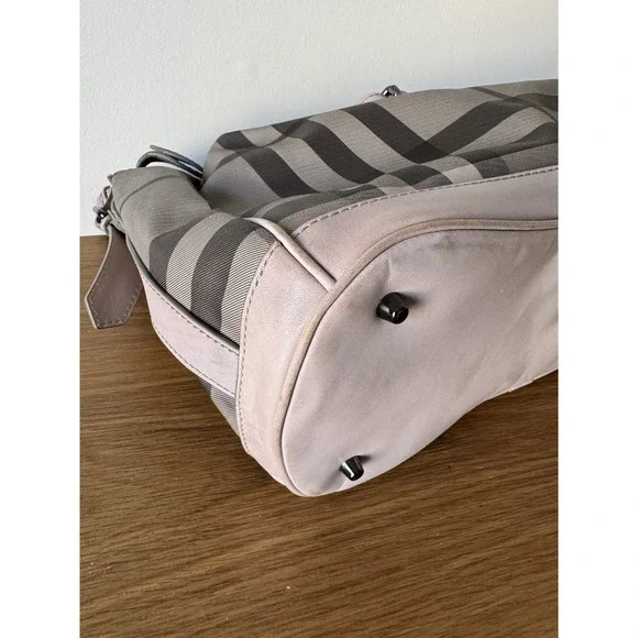 Burberry Beige Smoked Check PVC and Leather Walden Hobo Medium Women's Bag - Picture 6 of 15